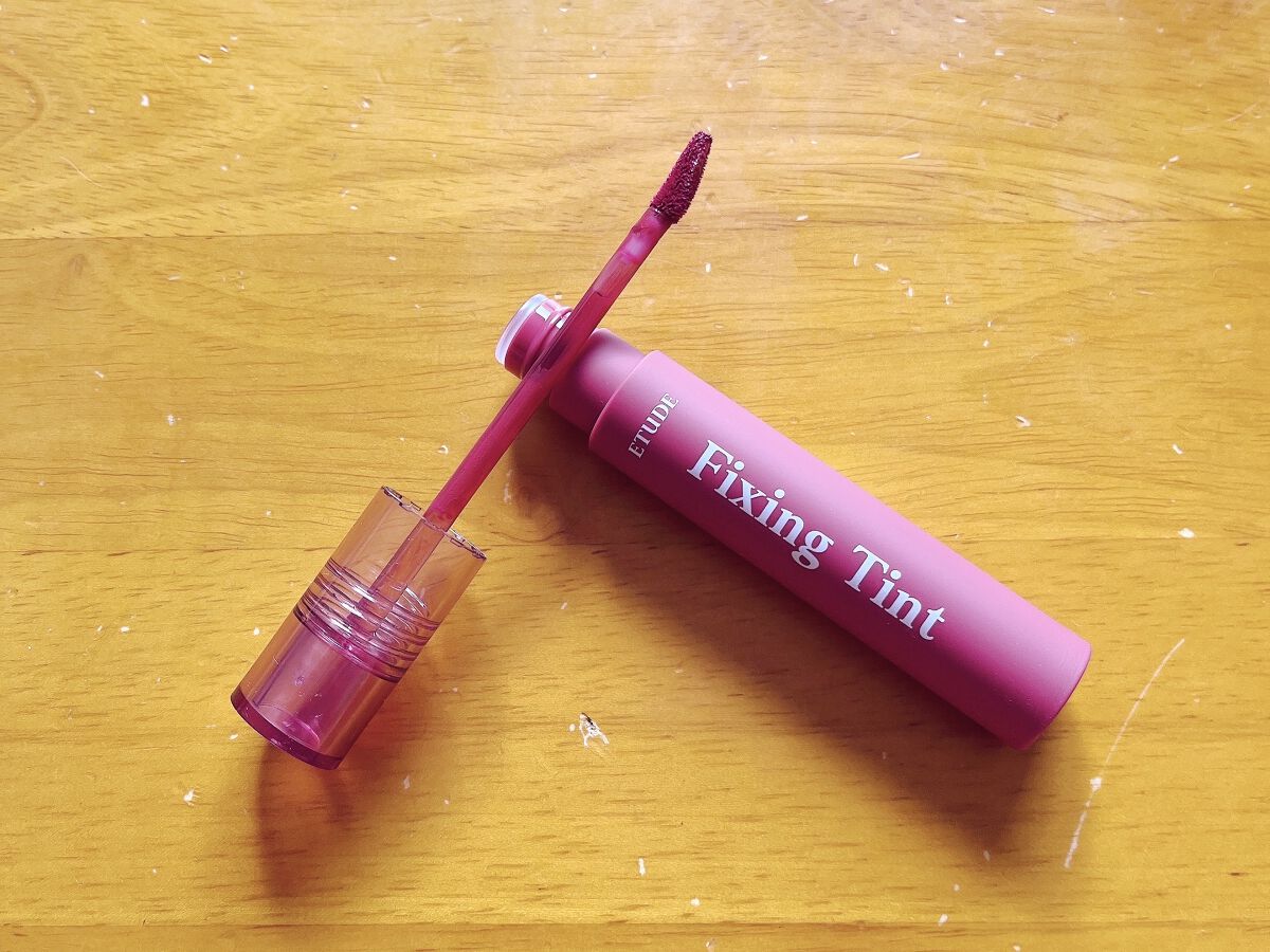 フィクシングティント クランベリープラム（新パッケージ）/ETUDE/リップティントを使ったクチコミ（3枚目）