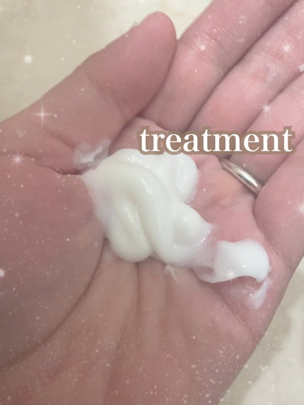 FLOWDIA フローディアモア シャンプー リペアコンクメルティーのクチコミ「泡立ちはすごく良いわけでは
ないですがしっかり洗えます。
香りも強すぎないし
使っているうちに.....」(3枚目)