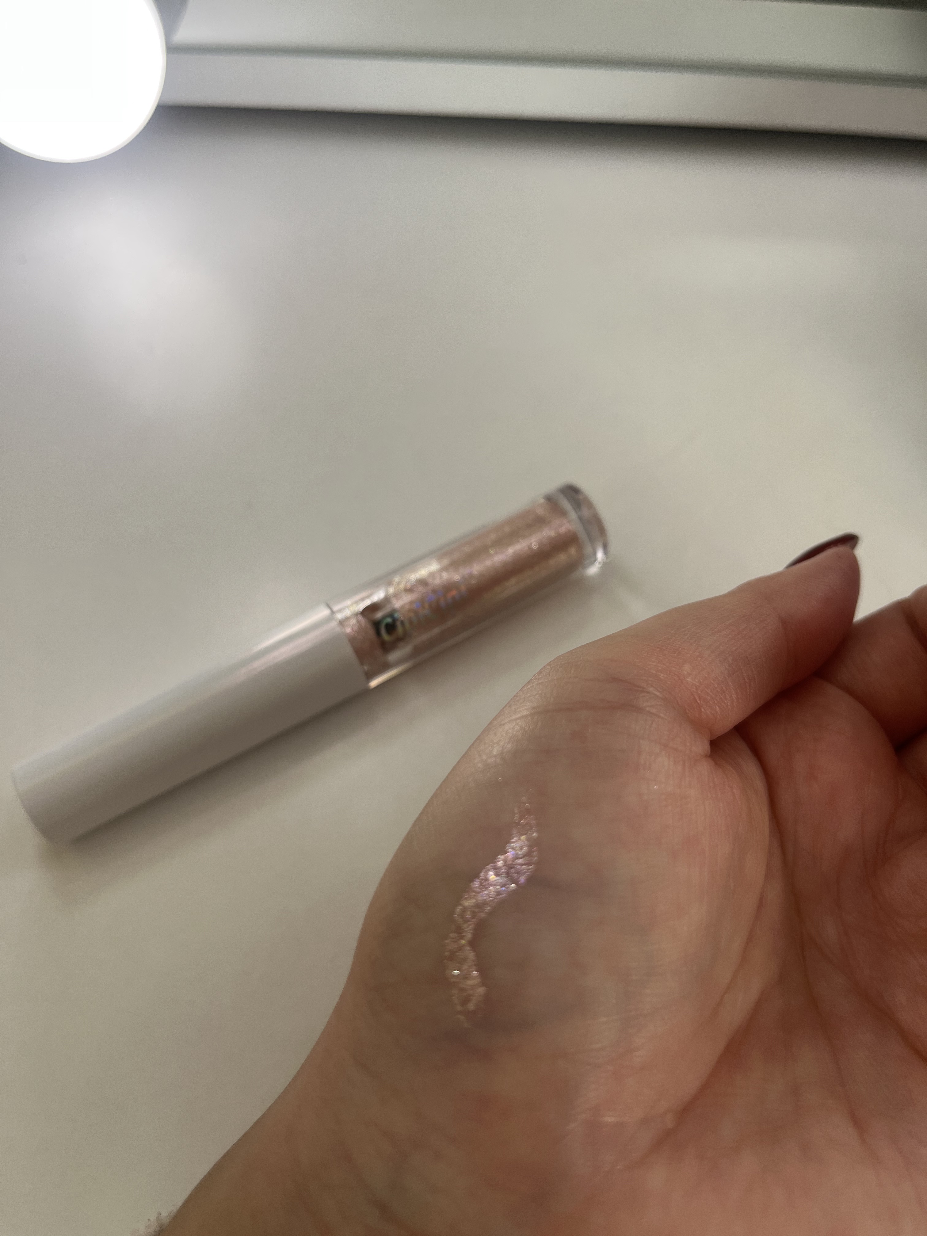 シピシピ グリッター イルミネーションライナー S/CipiCipi/リキッドアイライナーを使ったクチコミ（2枚目）