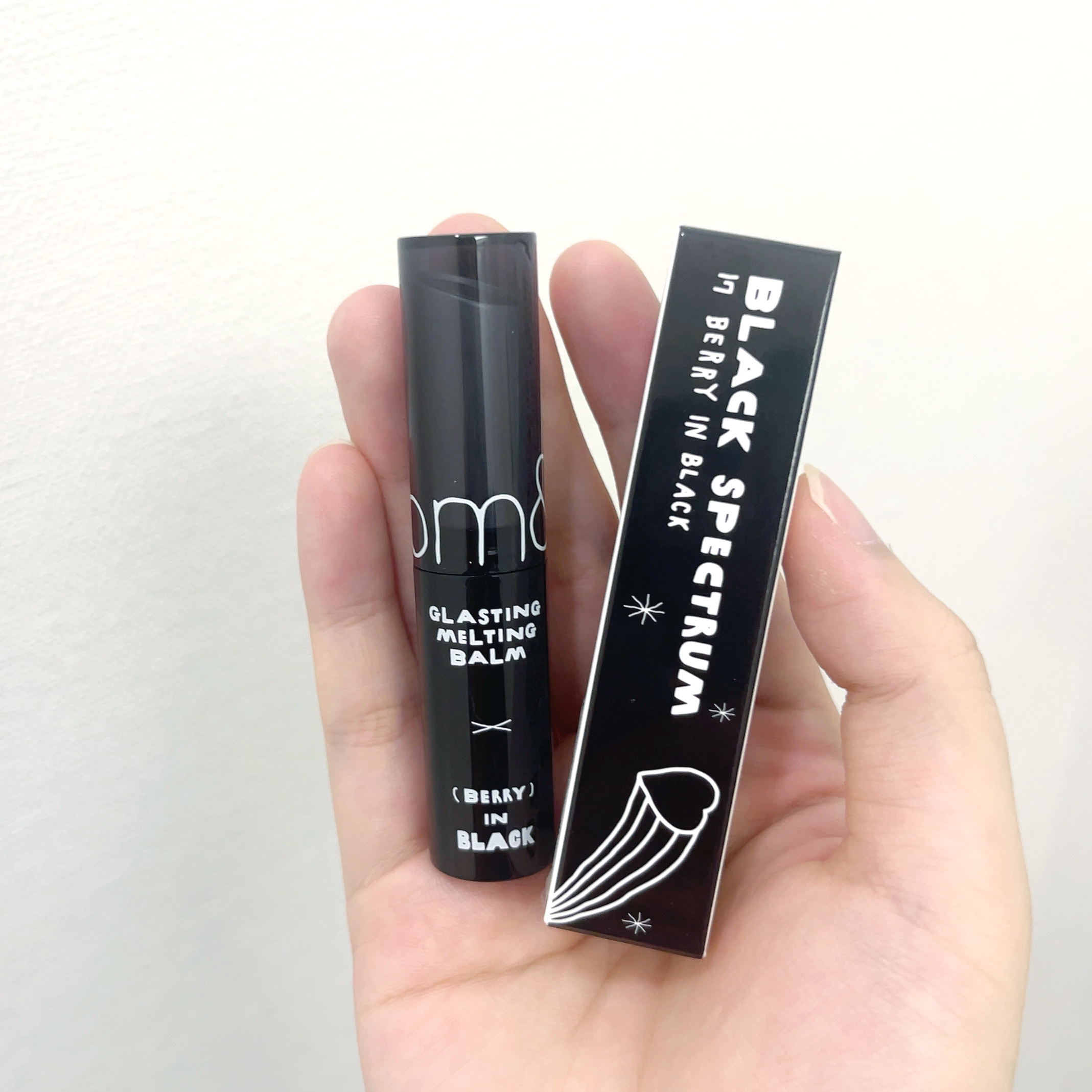 グラスティングメルティングバーム 17 ベリーインブラック（INAPSQUAREコラボ）/rom&nd/リップバームを使ったクチコミ（1枚目）
