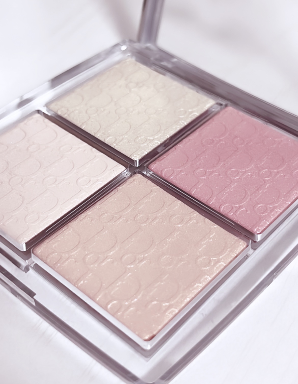 ディオール バックステージ フェイス グロウ パレット/Dior/ハイライトを使ったクチコミ（2枚目）