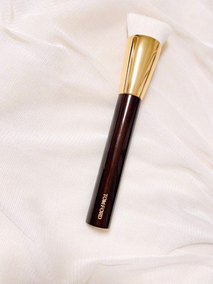 シェイド アンド イルミネイト ソフト ラディアンス ファンデーション SPF 50/TOM FORD BEAUTY/リキッドファンデーションを使ったクチコミ(3枚目)