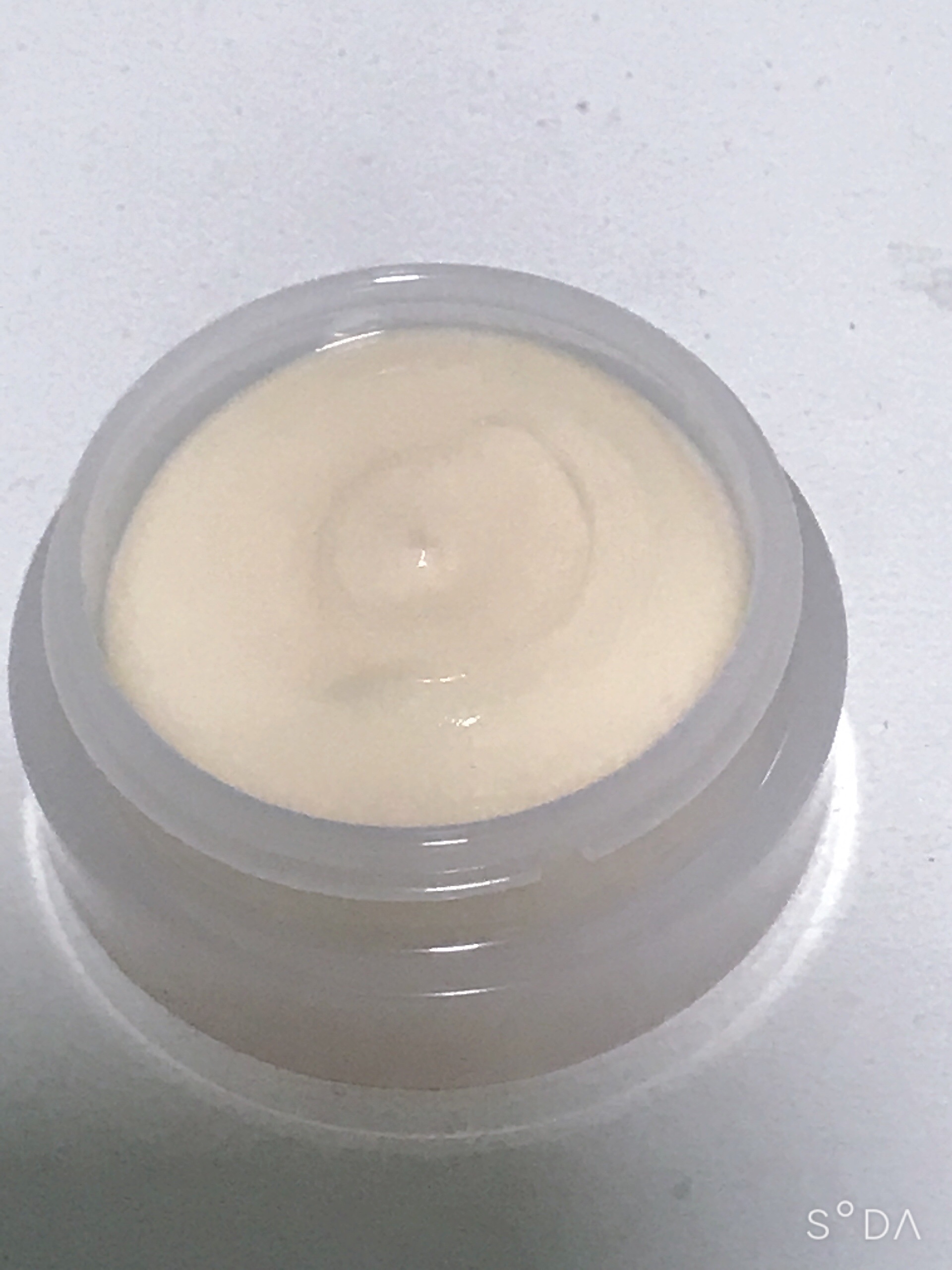 リップゾーンセラム/DEW/リップマスクを使ったクチコミ（3枚目）