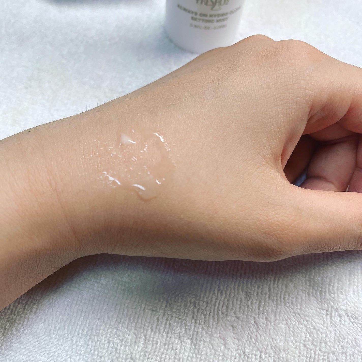 クラウドオールウェイズオン ハイドログロー メイクキー プミスト/FRESHO2/フィックスミストを使ったクチコミ(2枚目)