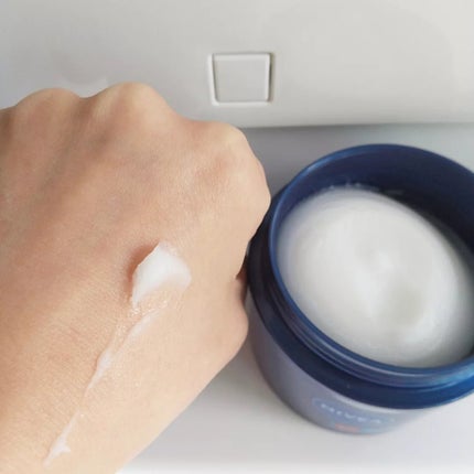 ニベア ロイヤルブルーボディクリーム うるおい密封ケア/ニベア/ボディクリームを使ったクチコミ(4枚目)