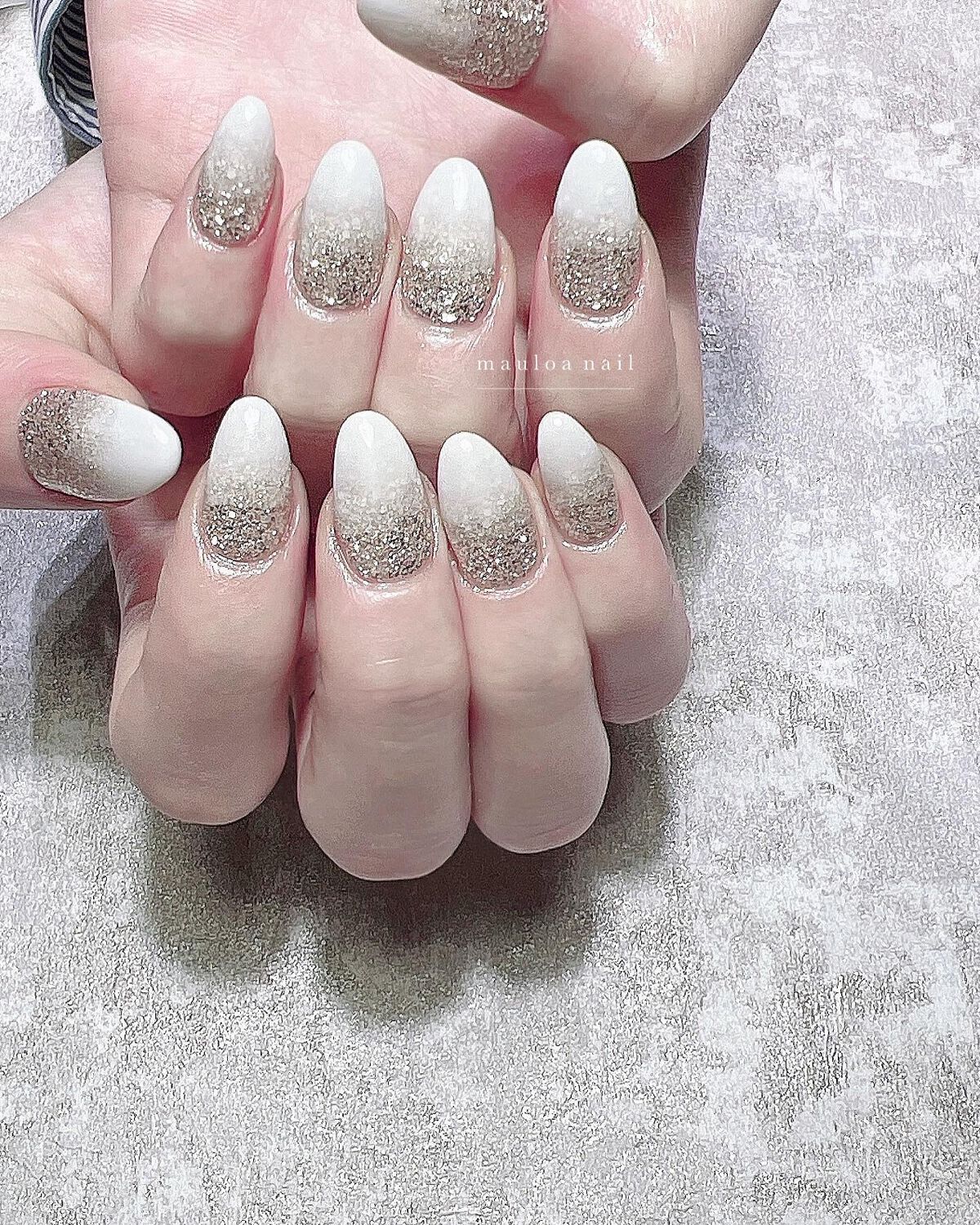 mauloa_nail on LIPS 「・きらきらに白グラデでめちゃくちゃ冬っぽい☃️いつもありがとう..」(1枚目)