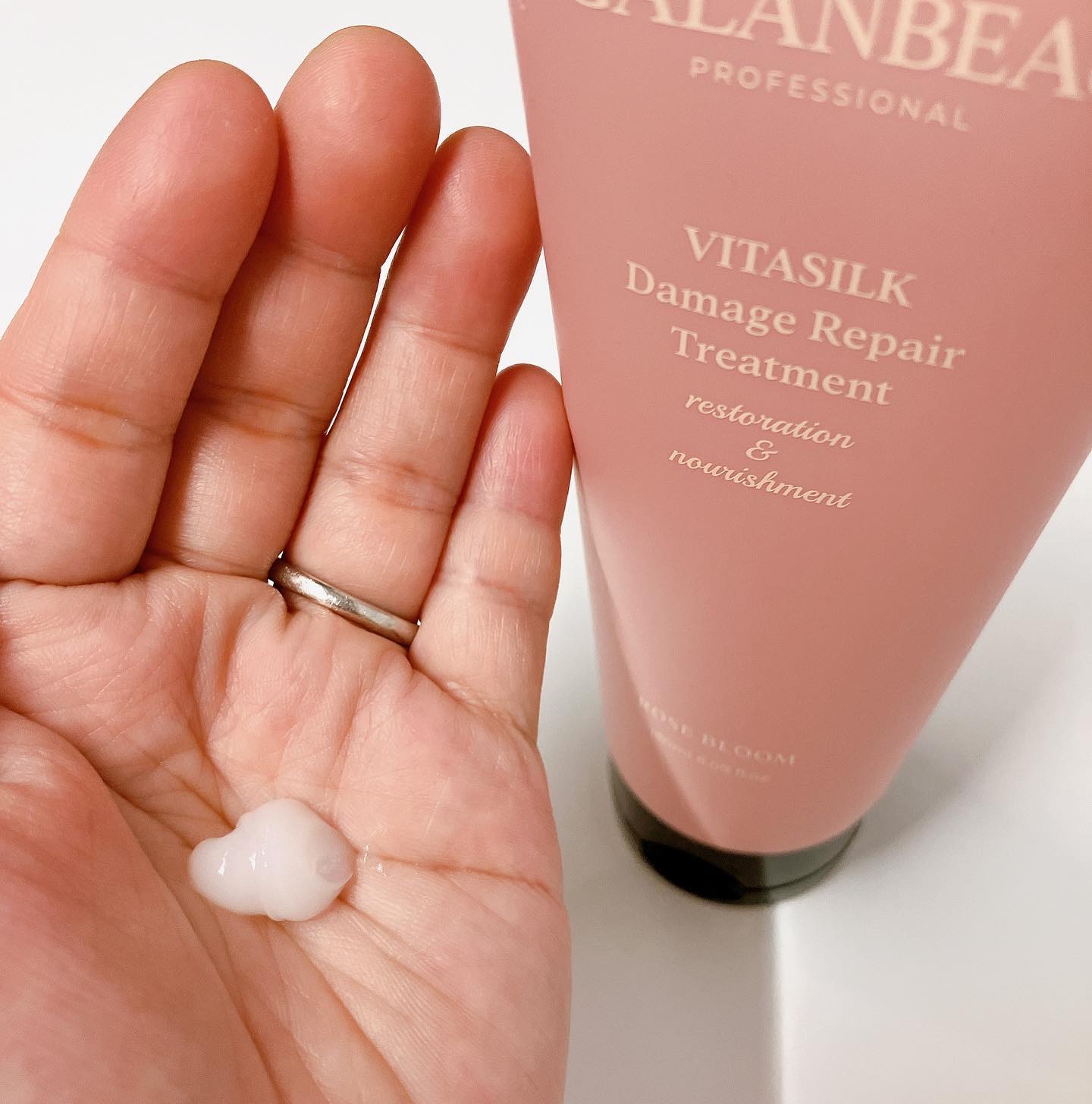 ビタシルクダメージリペアトリートメント（ローズブルーム）/ガランビュー/洗い流すヘアトリートメントを使ったクチコミ（2枚目）