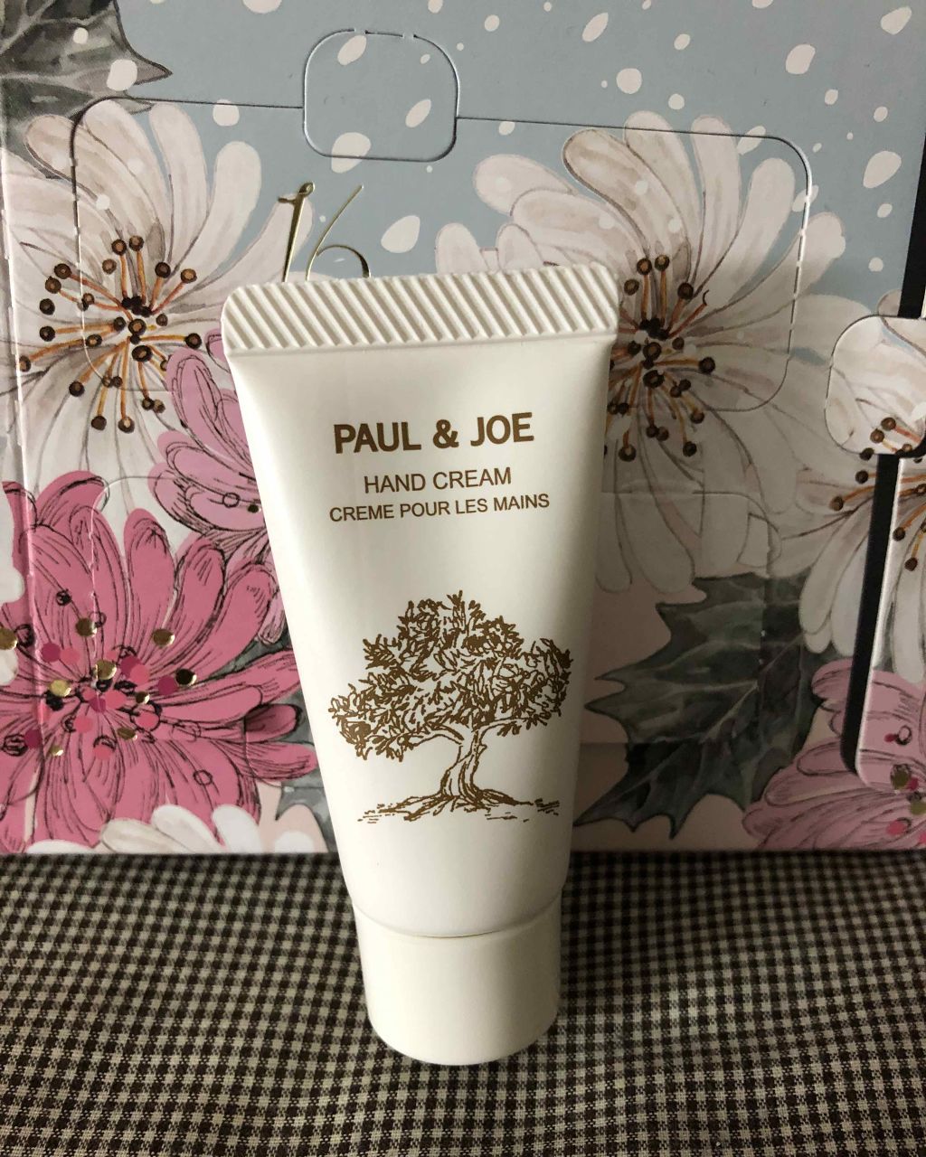 メイクアップコレクション 2019 ハンドクリーム 14g/PAUL & JOE BEAUTE/スキンケアキットを使ったクチコミ（1枚目）