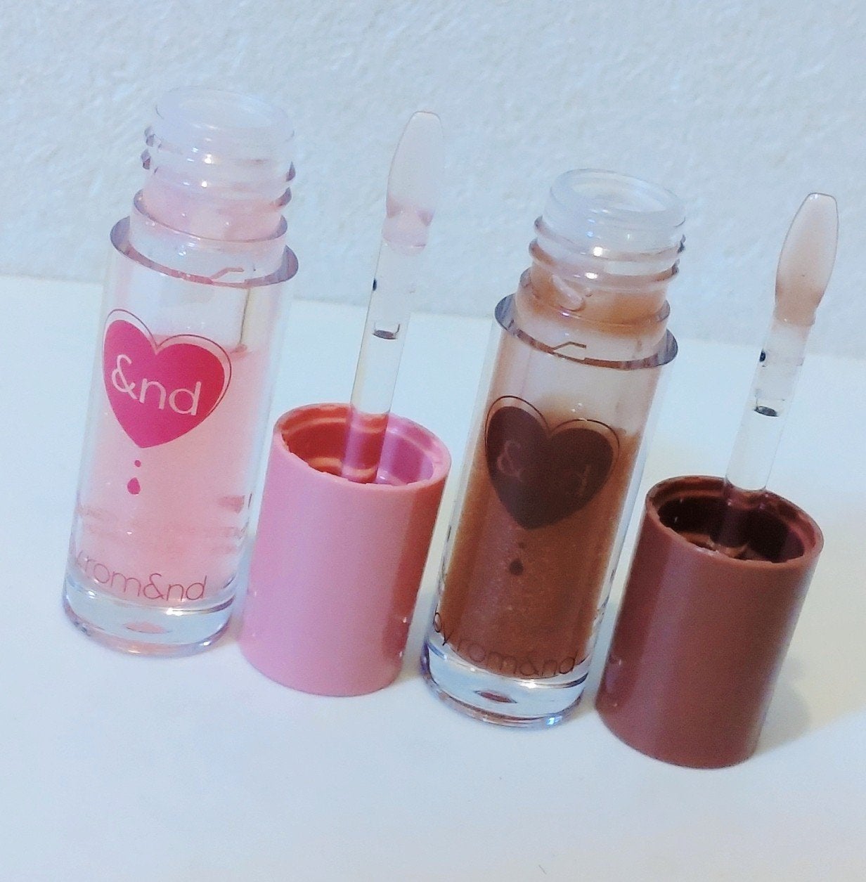 グラッシーボムティント/&nd by rom&nd/リップティントを使ったクチコミ(4枚目)