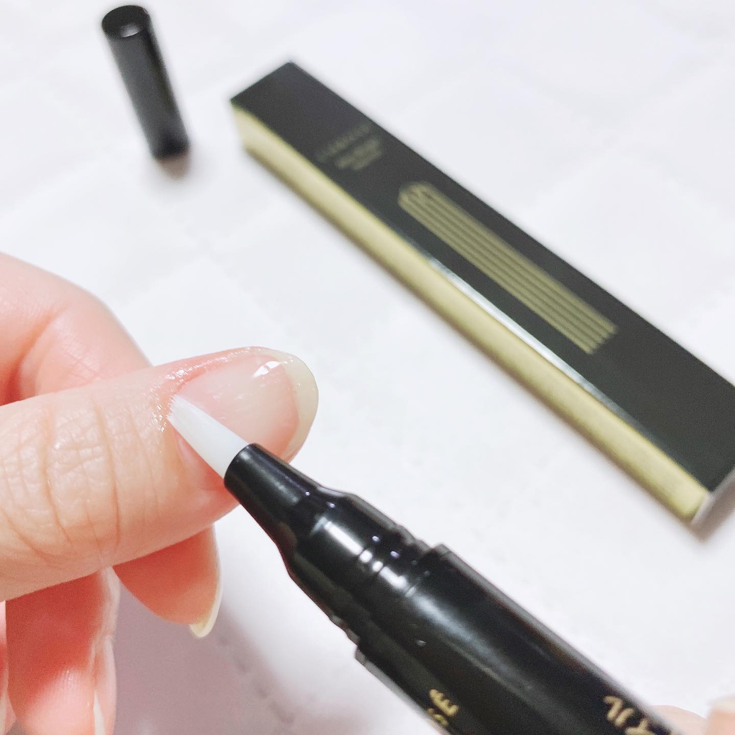 ブルーブライトネイルオイル/EMROSÉ/ネイルオイル・トリートメントを使ったクチコミ（2枚目）