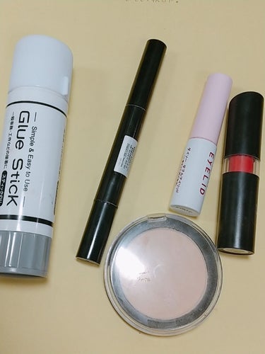 UR GLAM　COVER＆HIGHLIGHT CONCEALER/U R GLAM/リキッドコンシーラーを使ったクチコミ（2枚目）