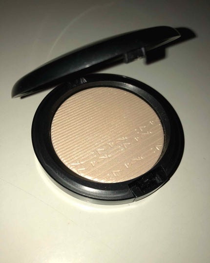 エクストラ ディメンション スキンフィニッシュ/M・A・C/プレストパウダーを使ったクチコミ(3枚目)