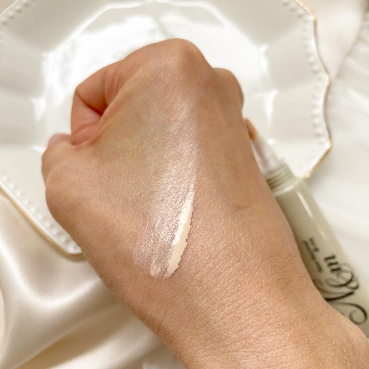 ルミシーラーモイスチャー/N&m/クリームコンシーラーを使ったクチコミ(5枚目)