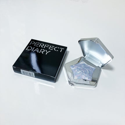 スターダストダイヤモンドハイライトパウダー/PERFECT DIARY/パウダーハイライトを使ったクチコミ(1枚目)