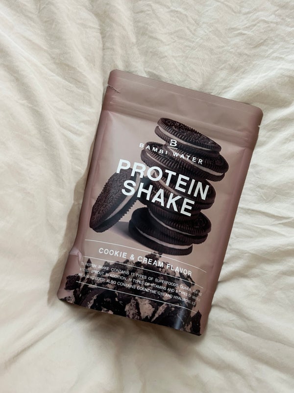 プロテインシェイク クッキー&クリーム/BAMBI WATER/ソイプロテイン by おうごんおにくわがた。