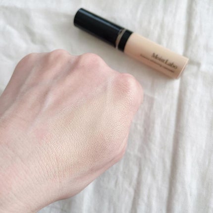 chika♡フォロバ100 on LIPS 「【MoistLabo薬用美白コンシーラー】隠すだけじゃないシワ..」(4枚目)