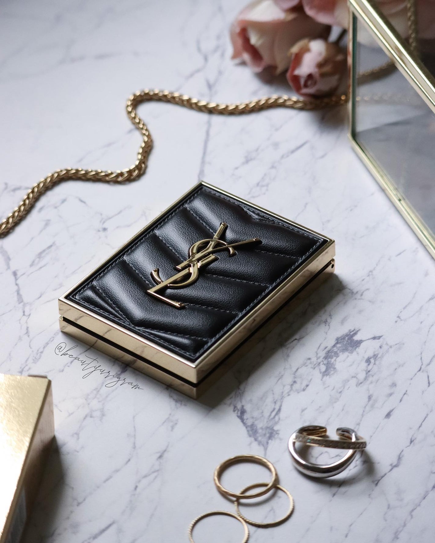 クチュール ミニ クラッチ/YVES SAINT LAURENT BEAUTE/アイシャドウパレットを使ったクチコミ(3枚目)