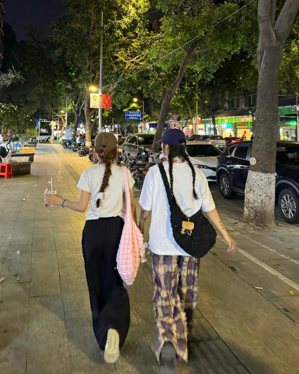 ひとみ on LIPS 「和好朋友见面啦,可以翻译成日语如下:#コーデ#韓国雑貨#韓国コ..」(5枚目)