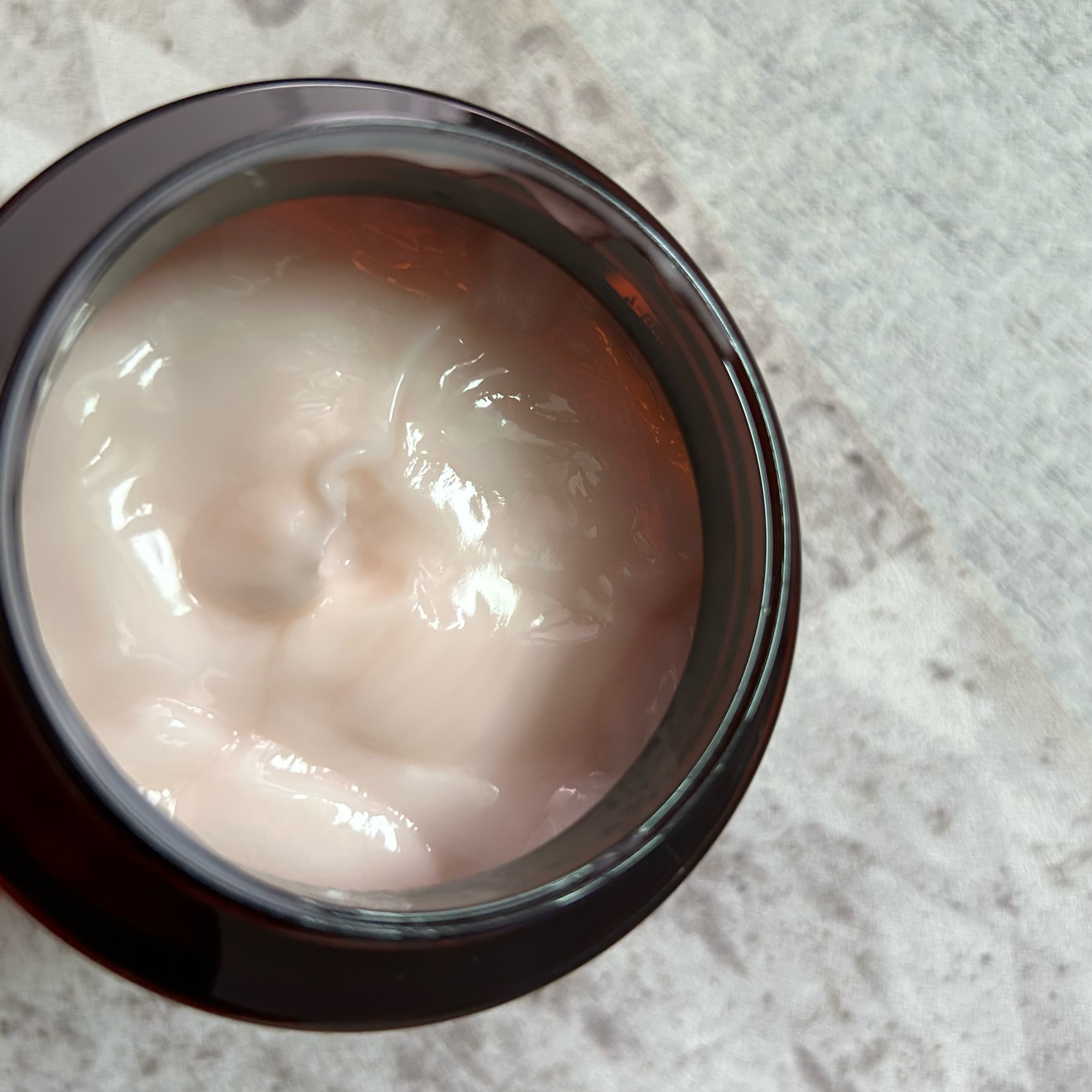 cocone クレイクリームシャンプー（スムース）のクチコミ「【cocone クレイクリームシャンプー スムース】
\1本で8役‼️贅沢時短ヘアケア商品/
.....」（3枚目）