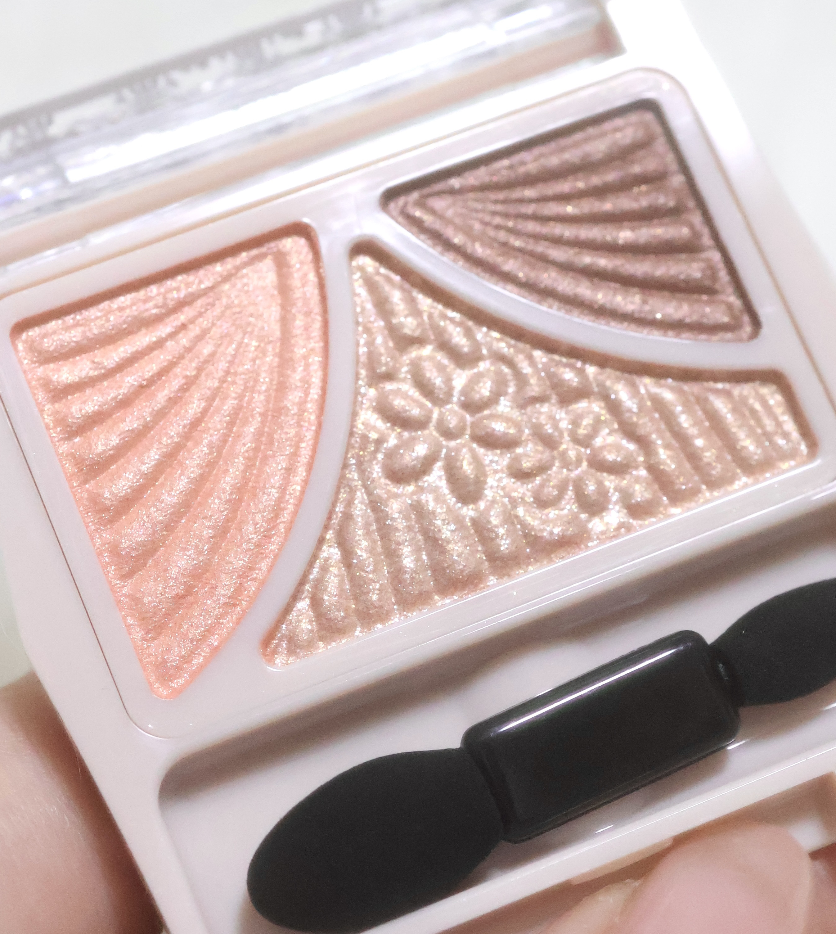 ジューシーピュアアイズ/キャンメイク/アイシャドウパレットを使ったクチコミ（2枚目）