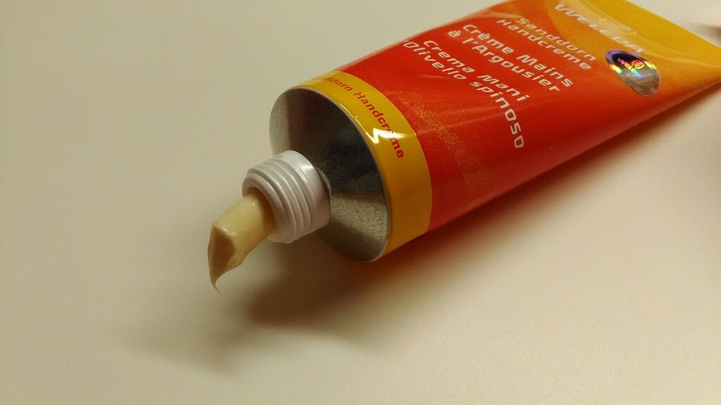 ヒッポファンフルーティ ハンドクリーム/WELEDA/ハンドクリームを使ったクチコミ（2枚目）