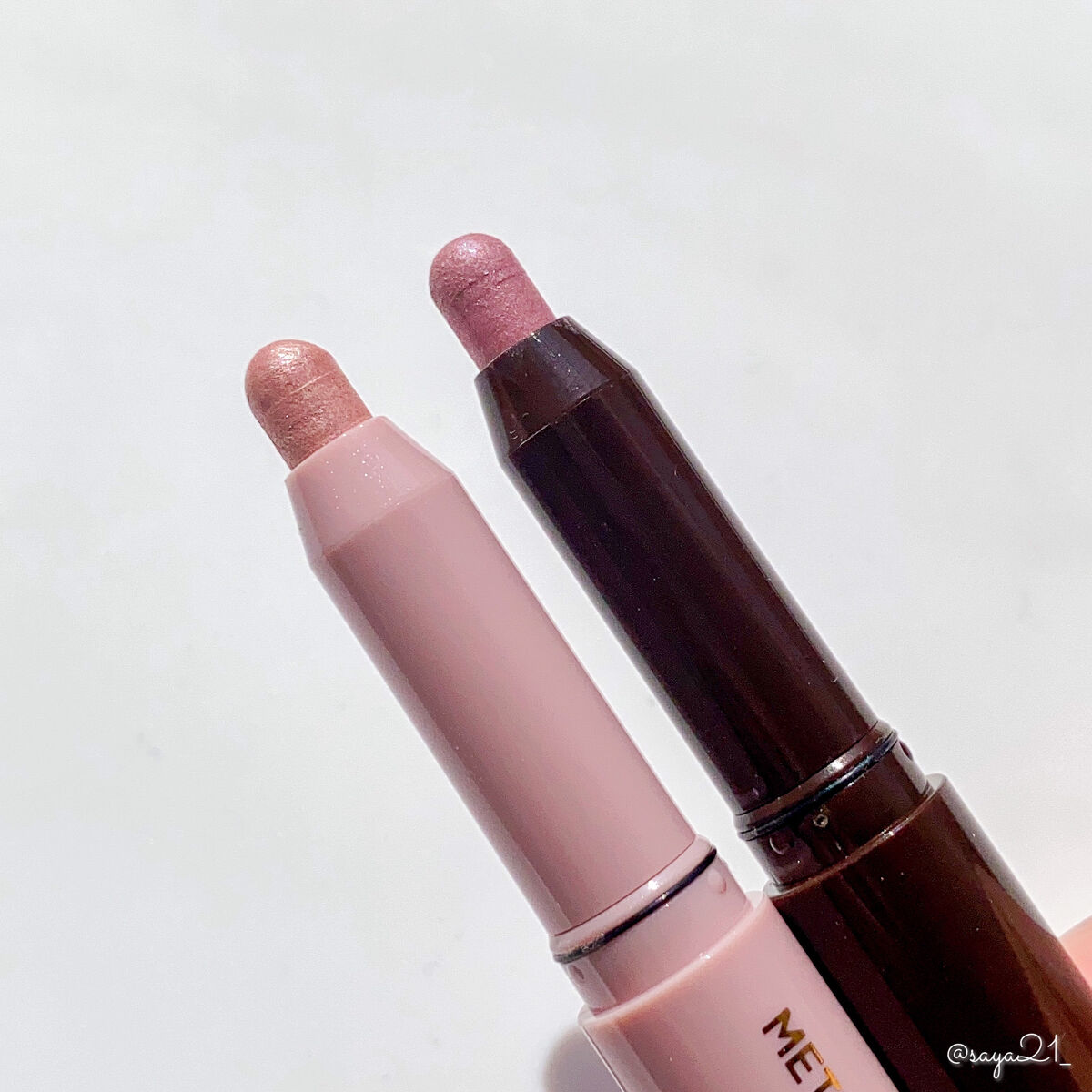 グリームオンフィットシャドウ/excel/スティックアイシャドウを使ったクチコミ（2枚目）