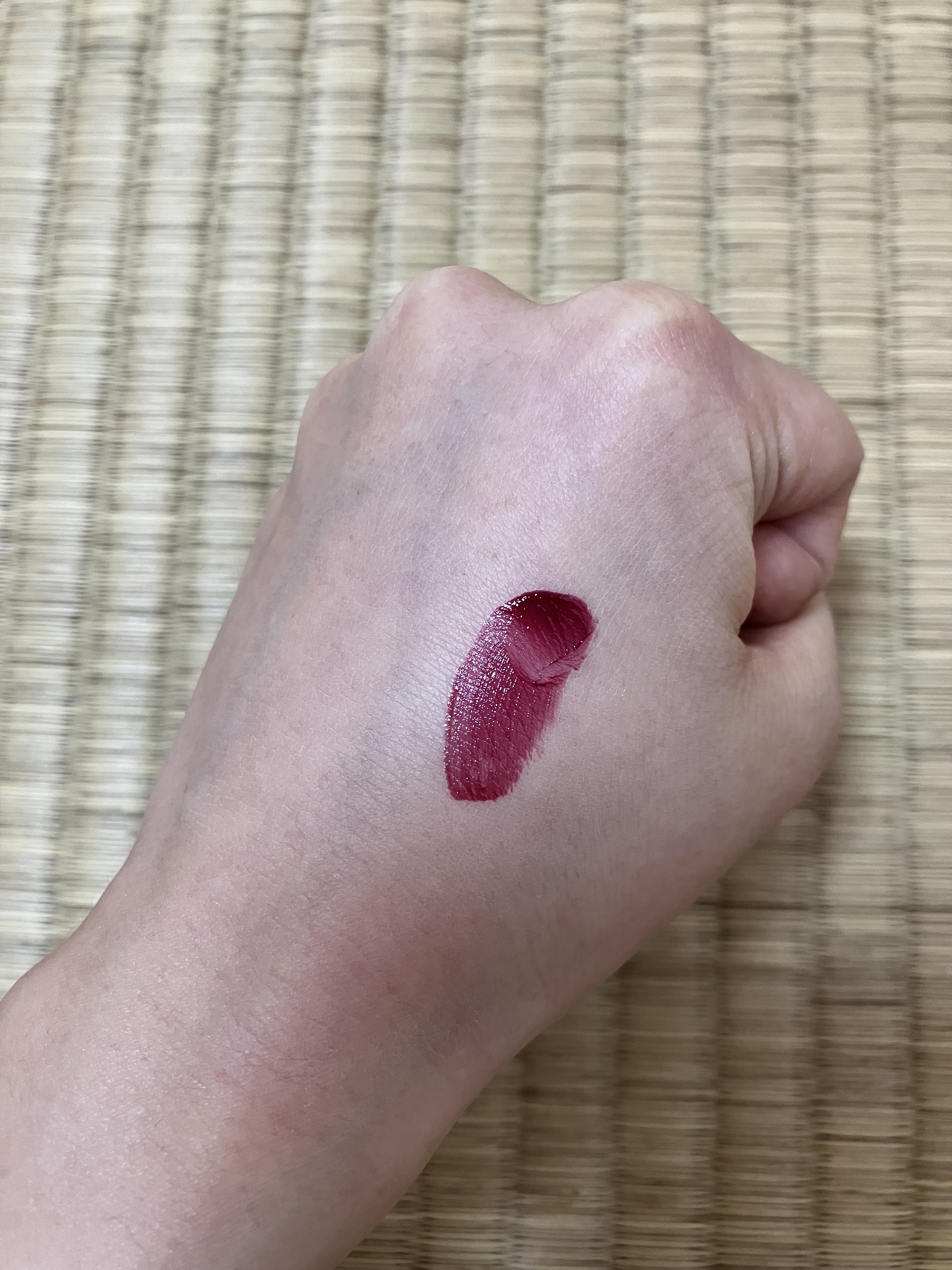 グロウ フィクシングティント レッドサングリア/ETUDE/リップティントを使ったクチコミ（3枚目）