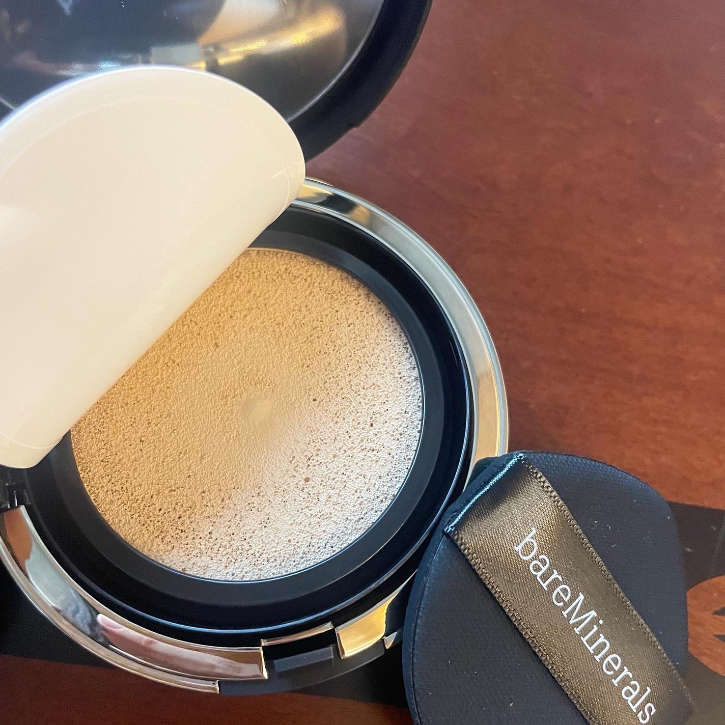 オリジナル ピュア セラム カバーアップ クッション/bareMinerals/クッションファンデーションを使ったクチコミ(2枚目)