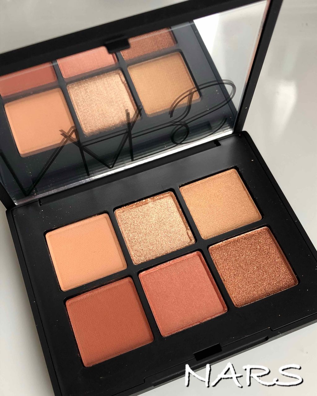 ヴォワヤジュールアイシャドウパレット/NARS/アイシャドウパレットを使ったクチコミ（2枚目）