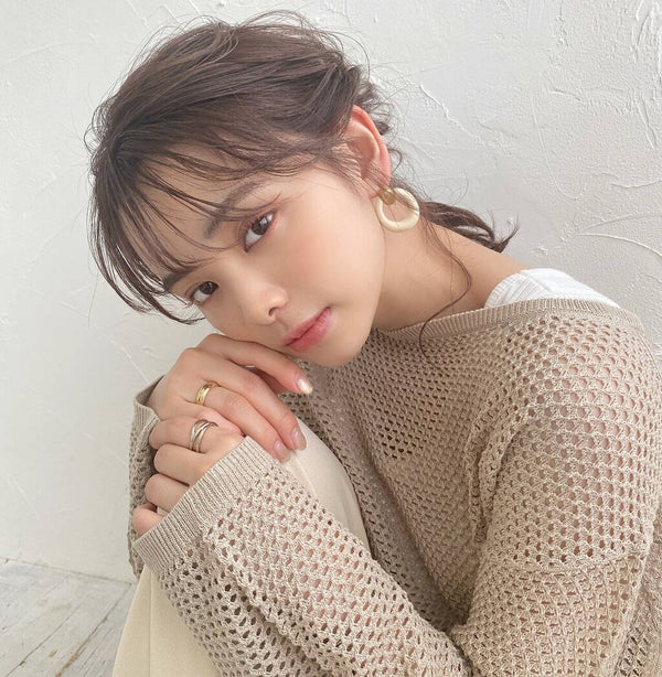 顔がでかい…と悩む方必見!コンプレックスをカバーする髪型・メイク・小顔テク紹介