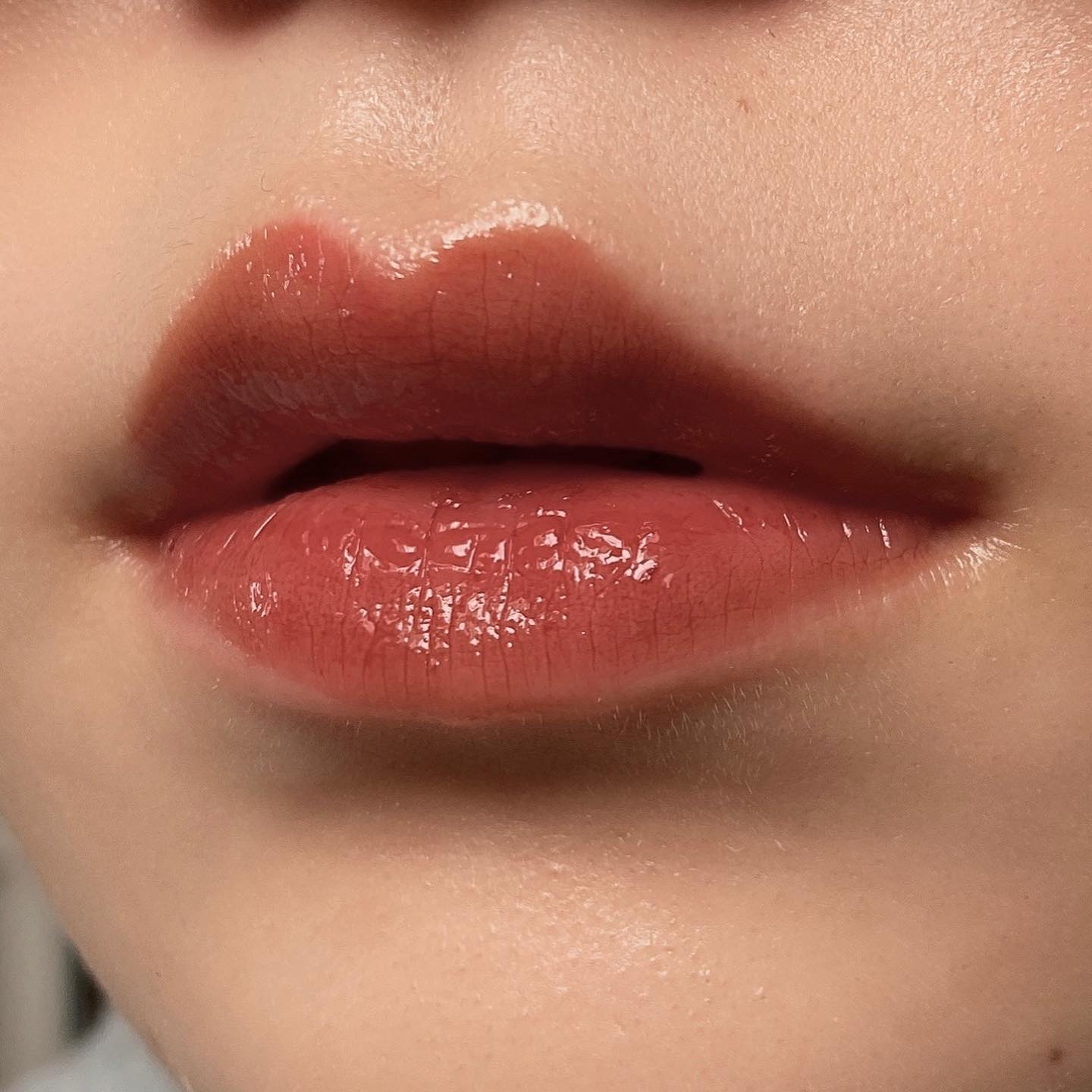 ジューシーラスティングティント/rom&nd/リップティントを使ったクチコミ（3枚目）