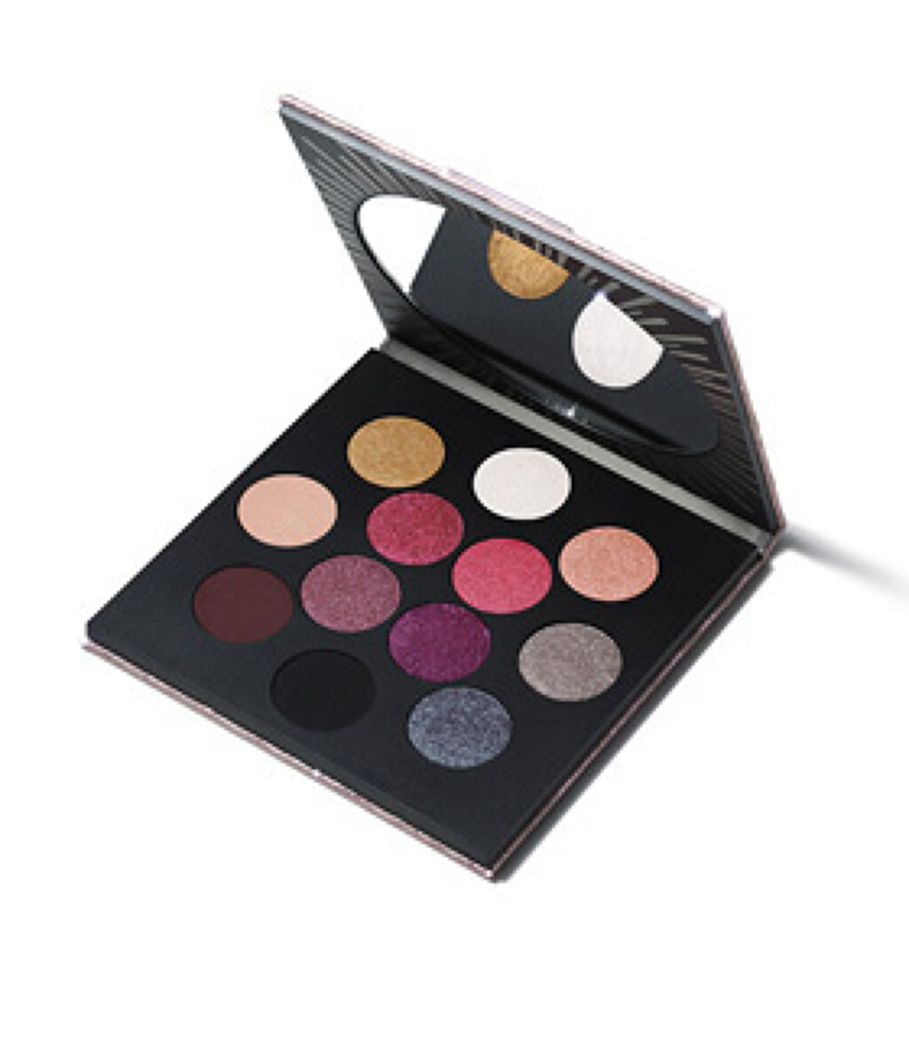 M・A・C ロケット トゥ フェイム アイ シャドウ × 12 パレット