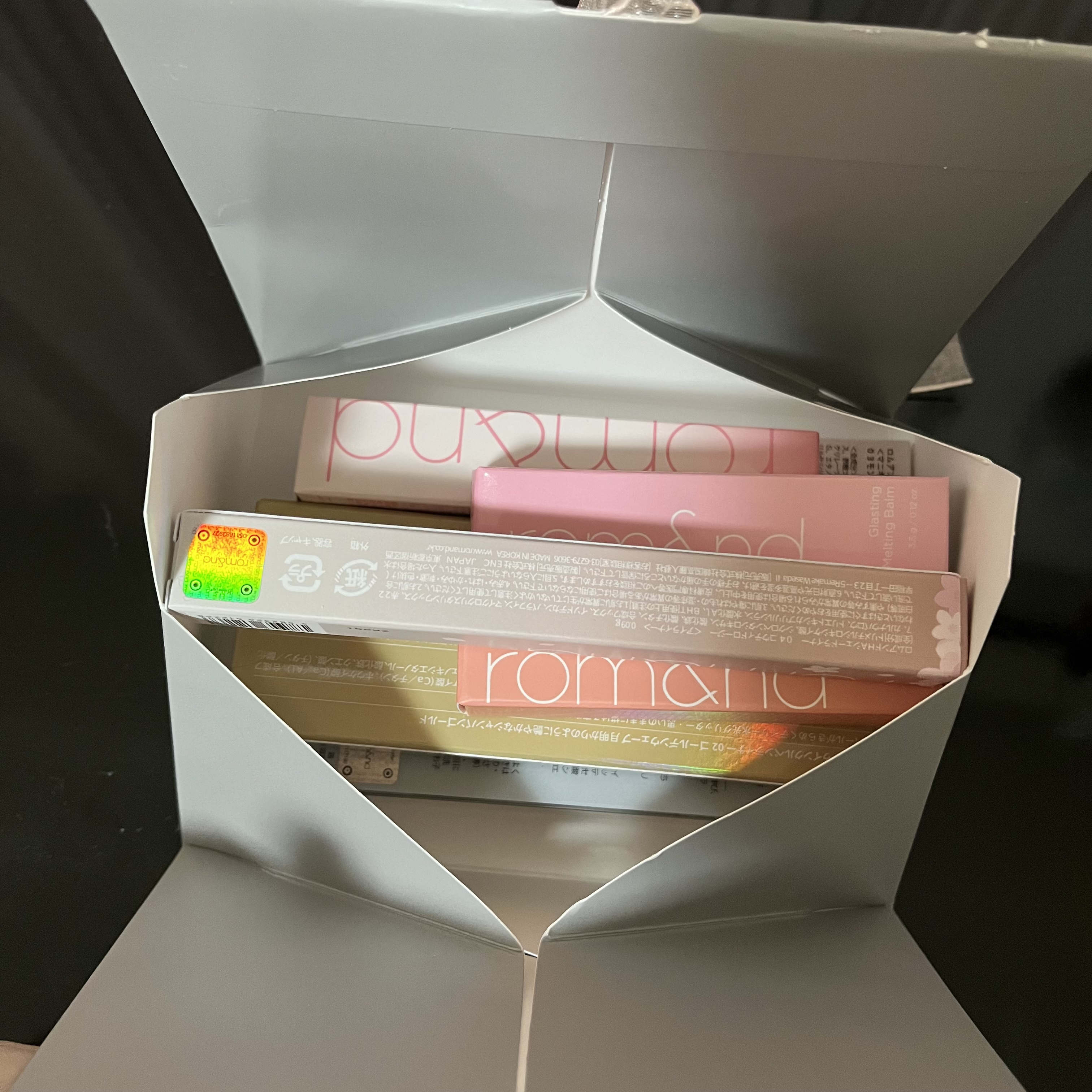 ジューシーラスティングティント/rom&nd/リップティントを使ったクチコミ（3枚目）