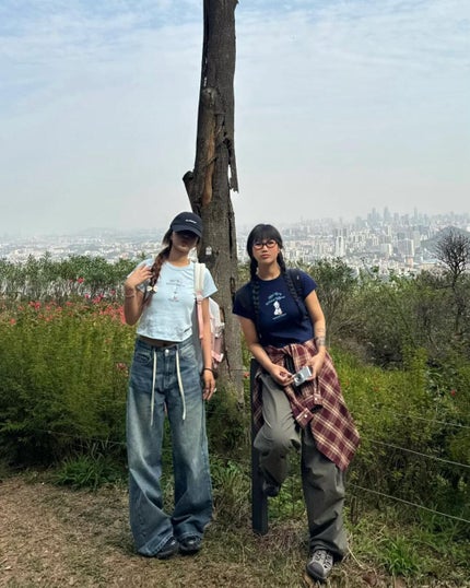 ひとみ on LIPS 「友達と再会するよ#コーデ#韓国コーデ#韓国ファッション#韓国雑..」(4枚目)