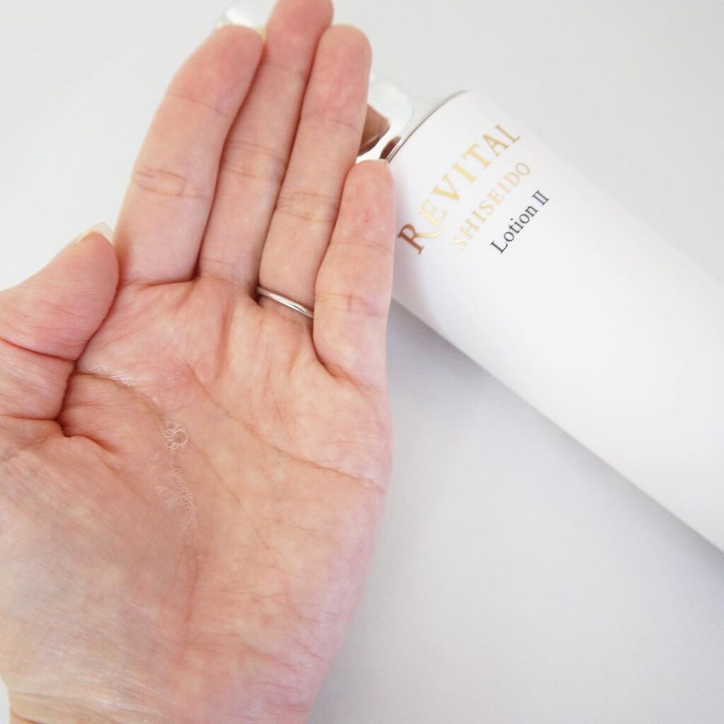 リバイタル ローション　Ⅱ　ａのクチコミ「.
REVITAL
【ローションⅡ&エマルジョンⅡ】
⁡
資生堂様から薬用リバイタル
ローショ.....」（2枚目）