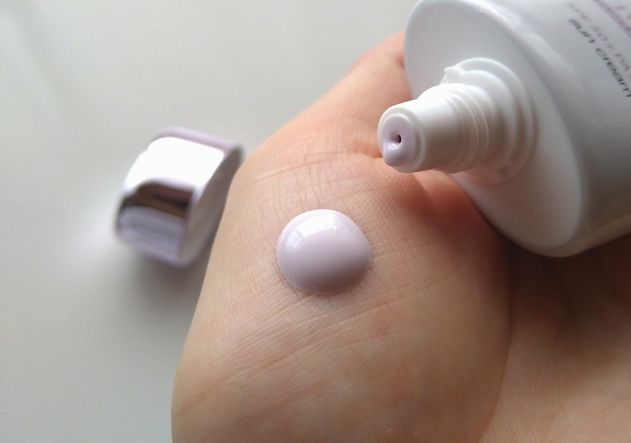 ダルバ ウォータフル トーンアップ サンクリーム(パープル)/ダルバ/日焼け止めクリームを使ったクチコミ（3枚目）