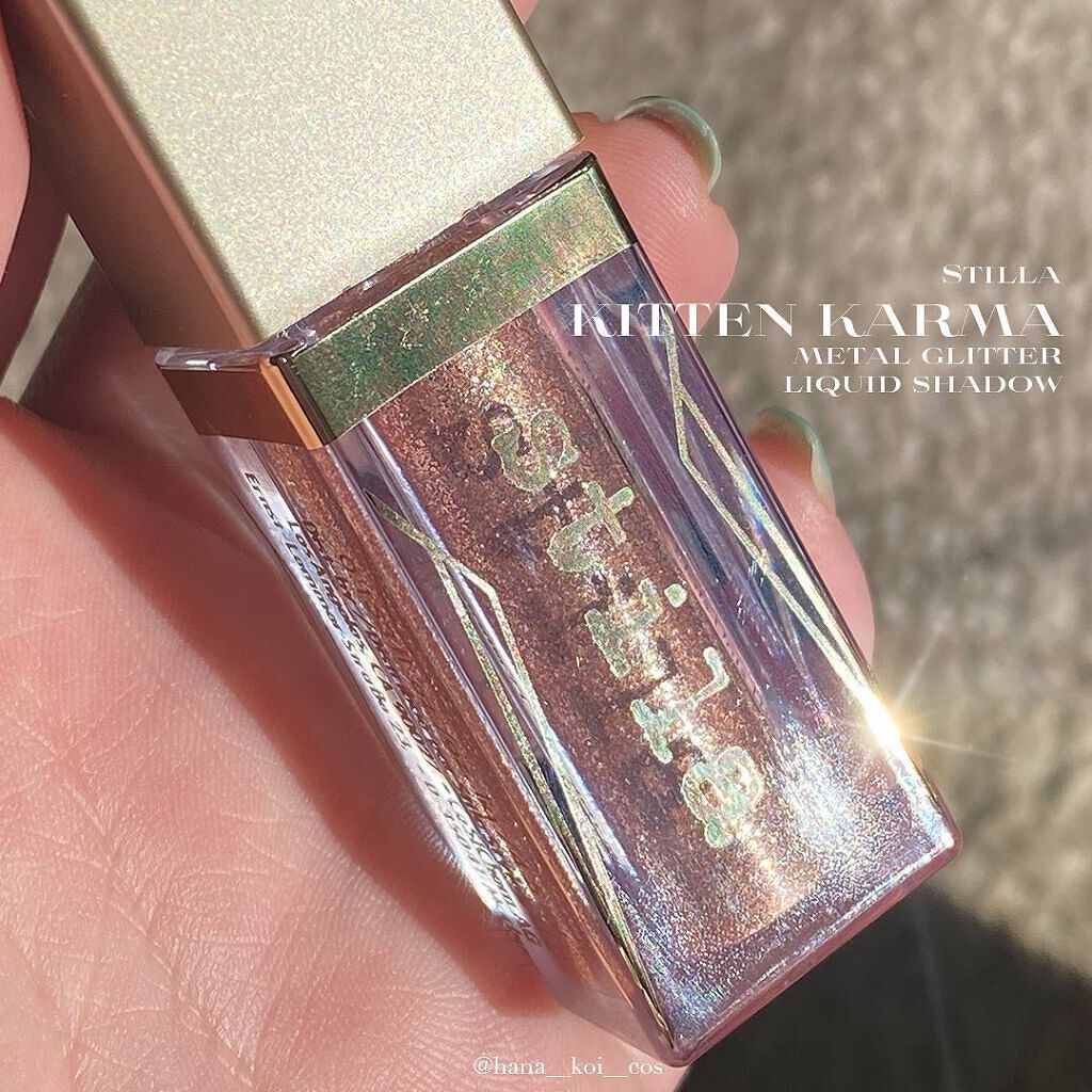 グリッター&グロウ リキッドアイシャドウ/stila/グリッターを使ったクチコミ（2枚目）