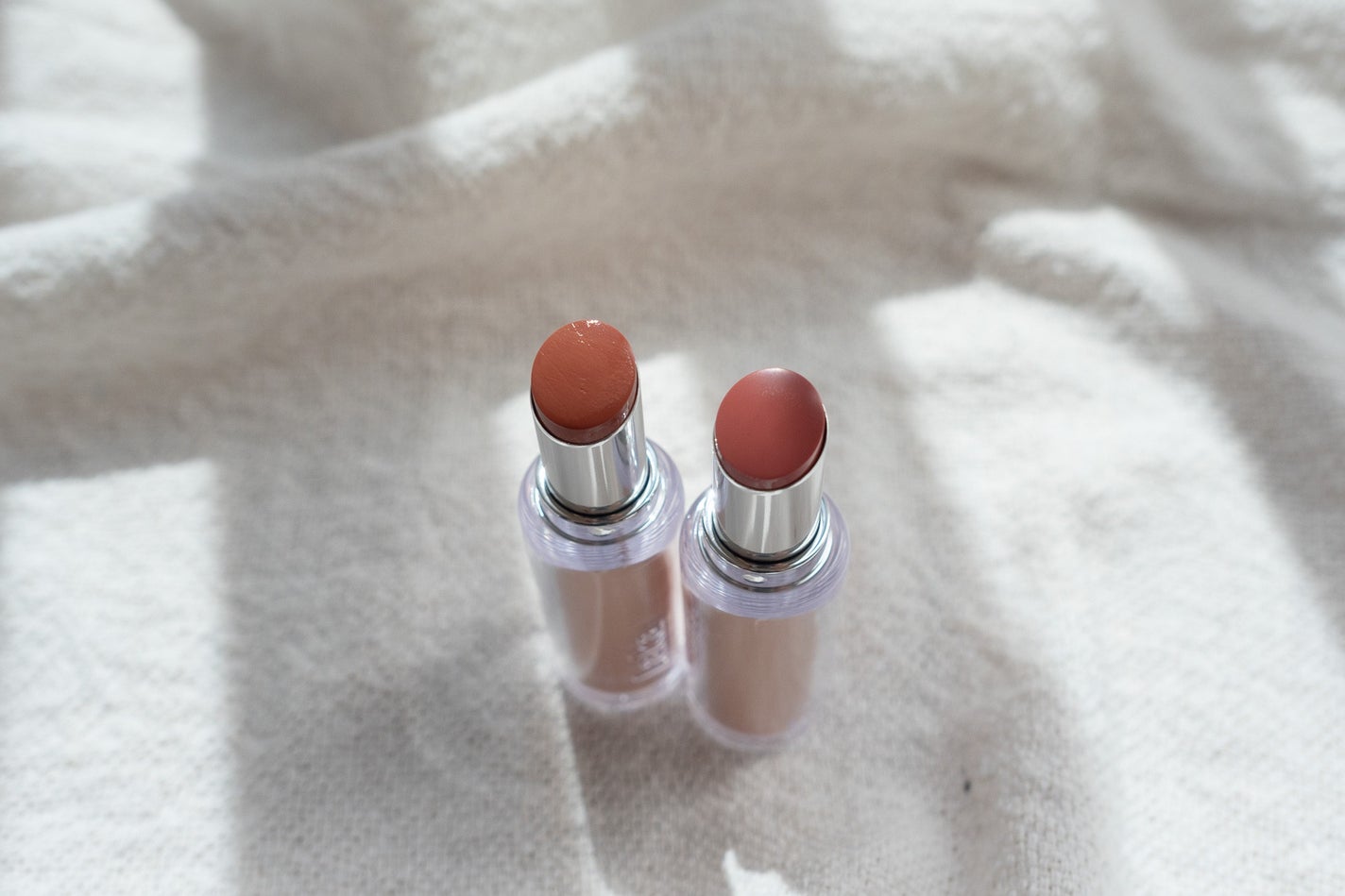 ボンディンググロウリップスティック/Laka/口紅を使ったクチコミ(2枚目)