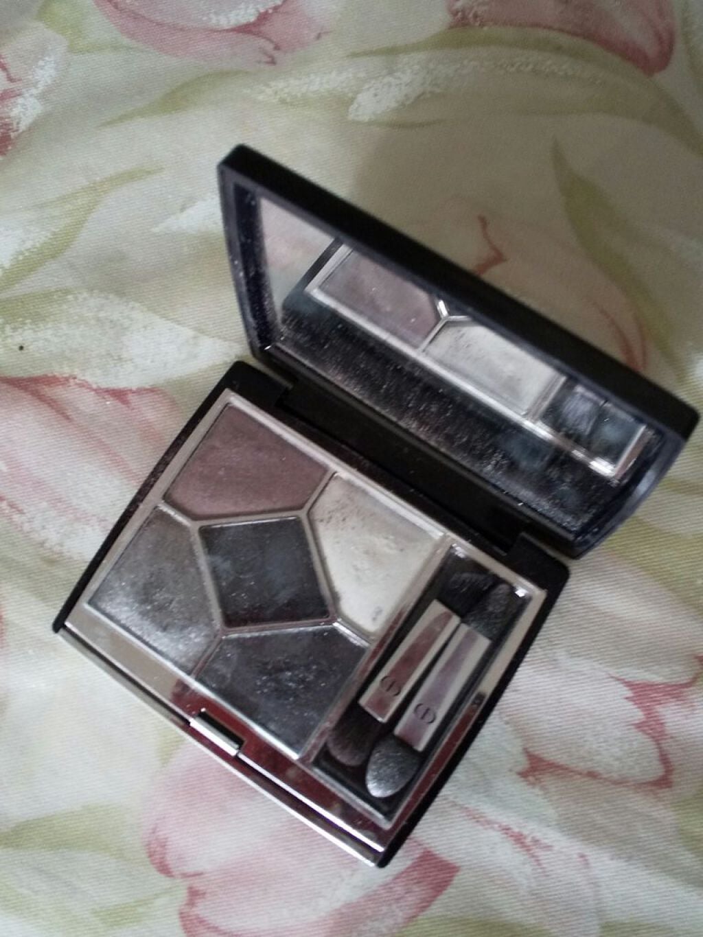 コスメと7MEN侍が大好き! on LIPS 「これ前も投稿しましたがDiorのサンククルールのブラックボウで..」(1枚目)