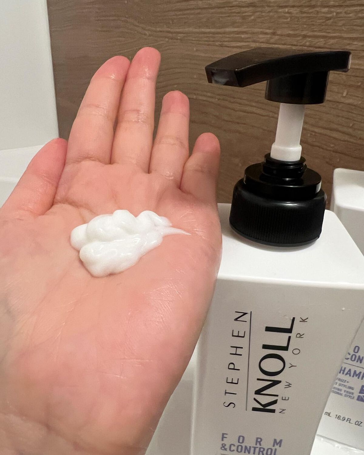 フォルムコントロール シャンプー/コンディショナー/スティーブンノル ニューヨーク/市販シャンプーを使ったクチコミ(4枚目)
