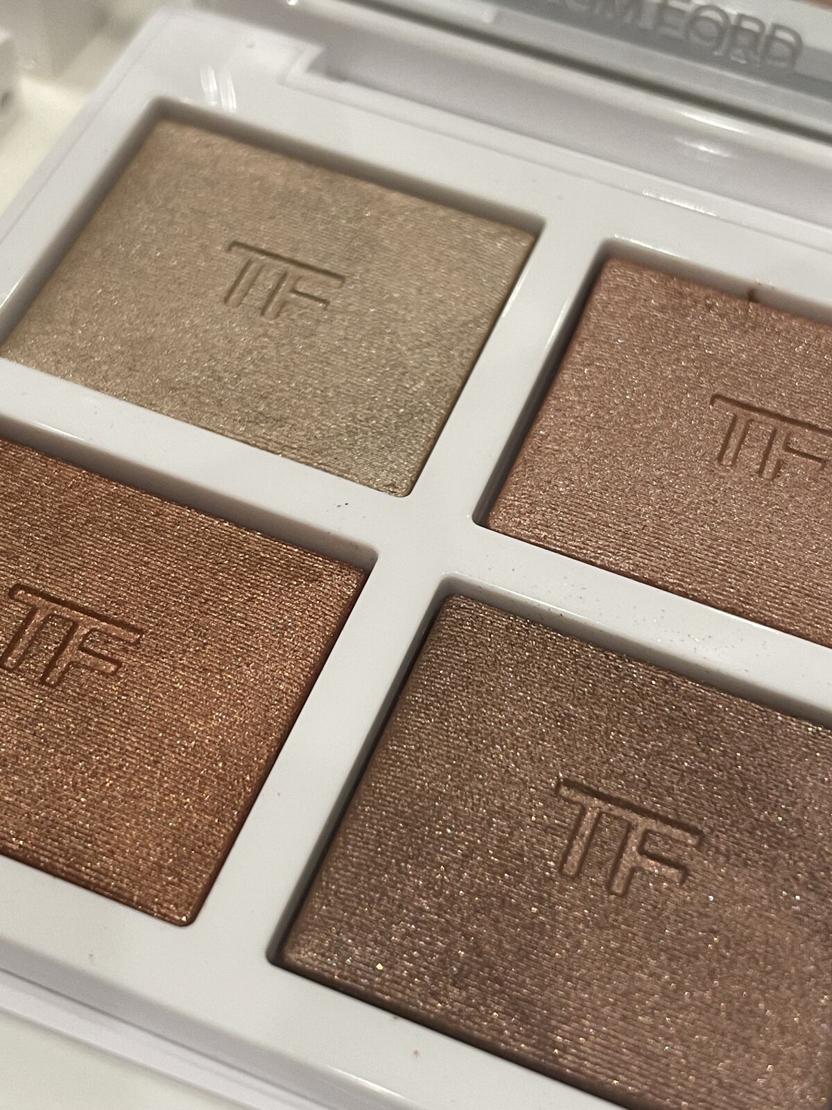 ソレイユ アイ カラー クォード 01N/TOM FORD BEAUTY/アイシャドウパレットを使ったクチコミ（3枚目）