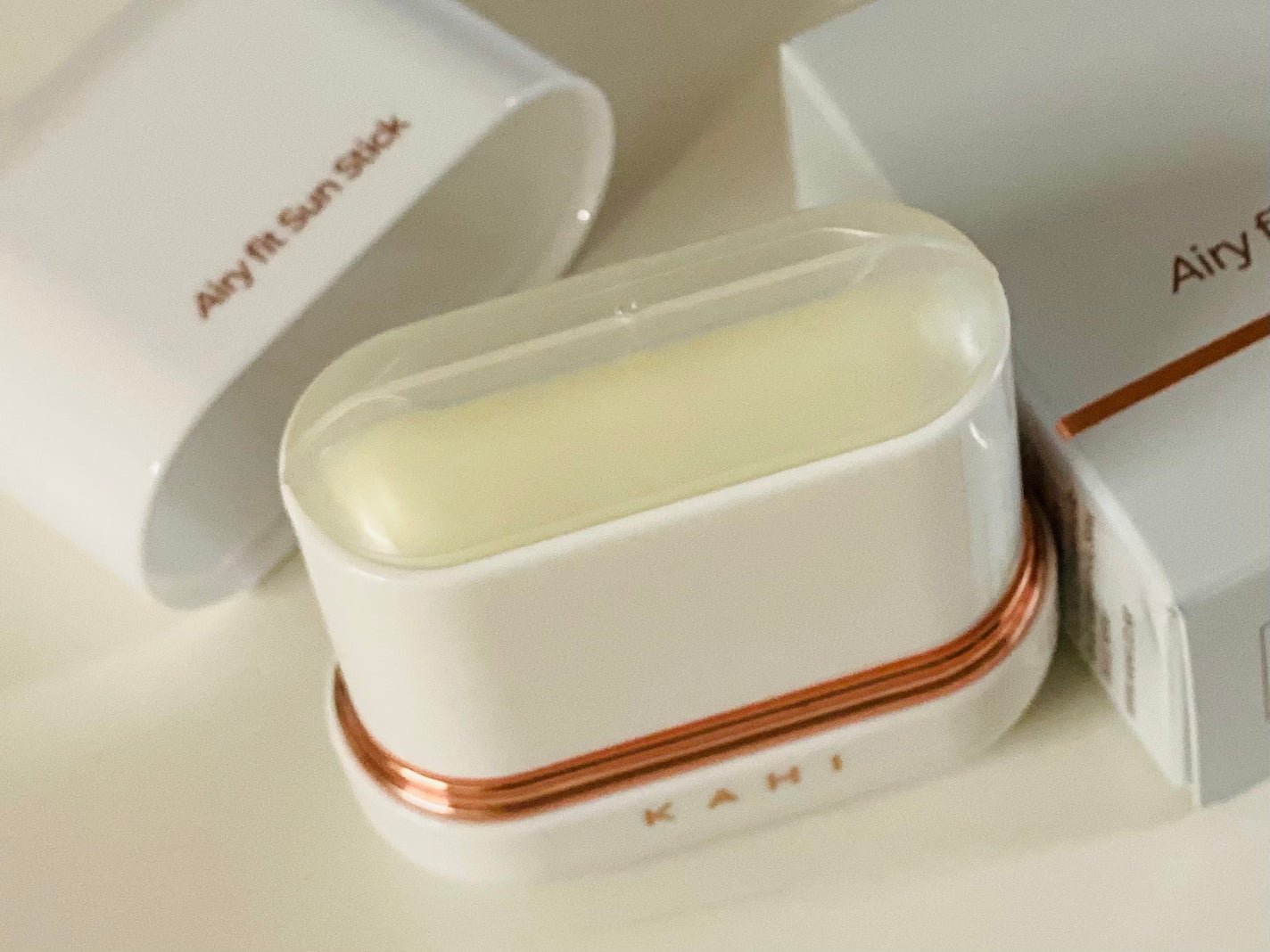 エアリーフィットサンスティック/KAHI/日焼け止めスティックを使ったクチコミ(2枚目)