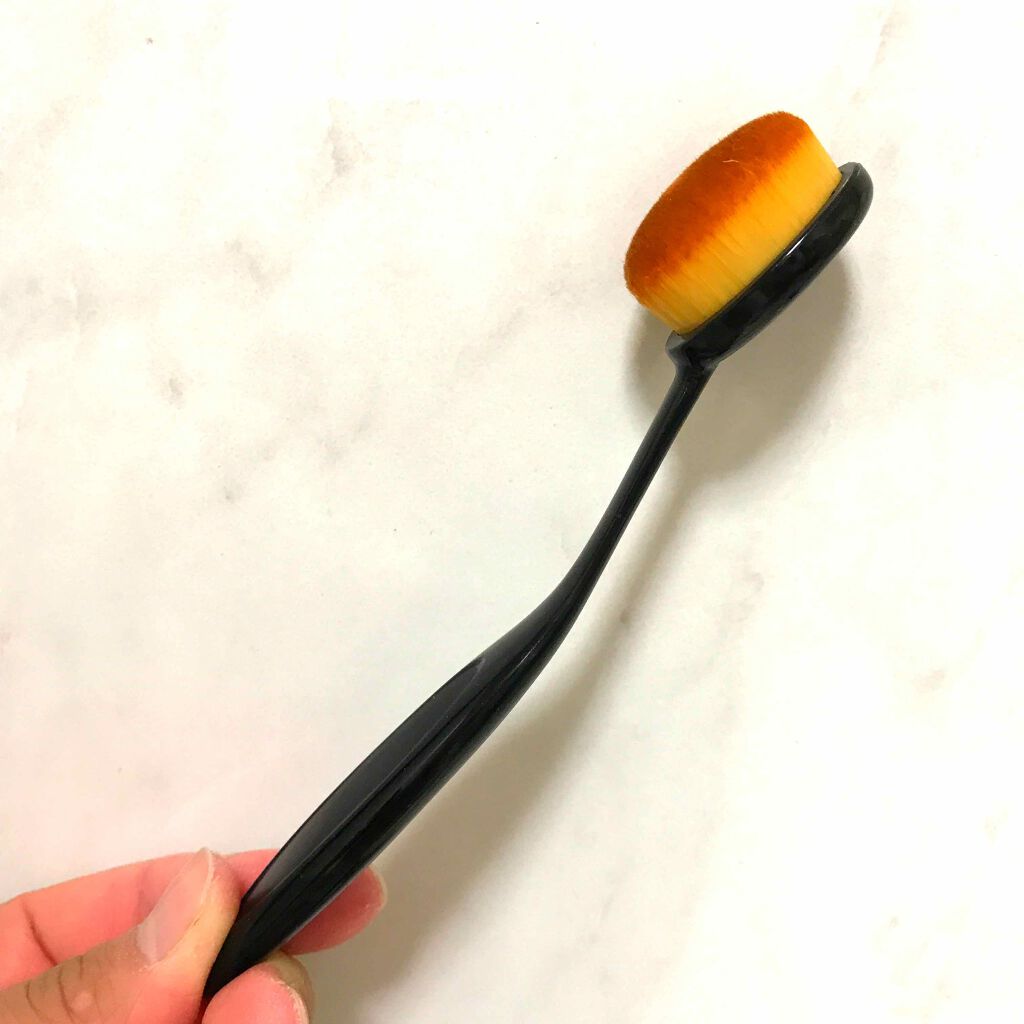 春姫ファンデーションブラシ(オーバル型)/DAISO/メイクブラシを使ったクチコミ(1枚目)