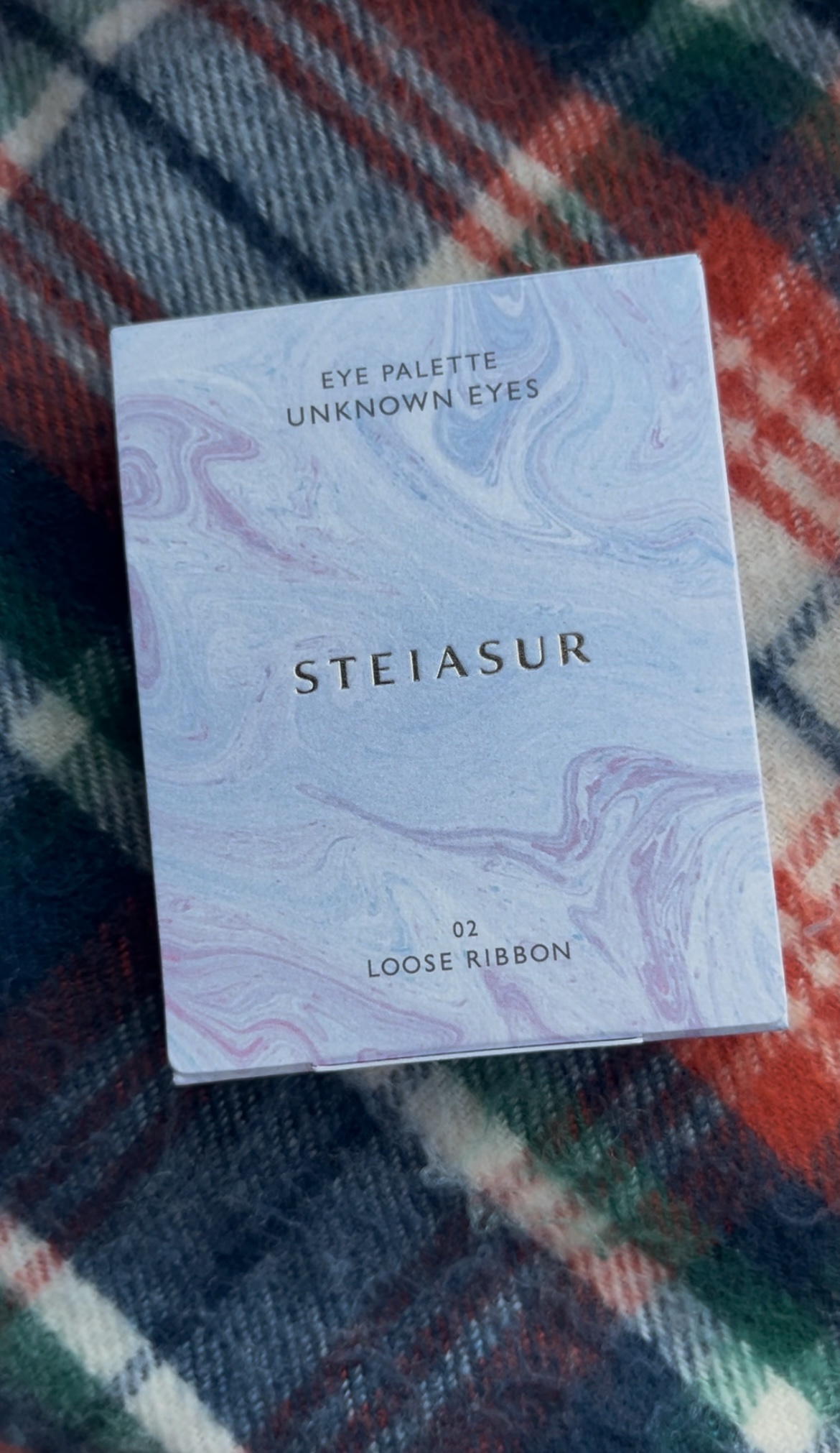 アンノウンアイズ 02 LOOSE RIBBON（ルーズリボン）/STEIASUR（ステイアシュール）/アイシャドウパレットを使ったクチコミ（2枚目）