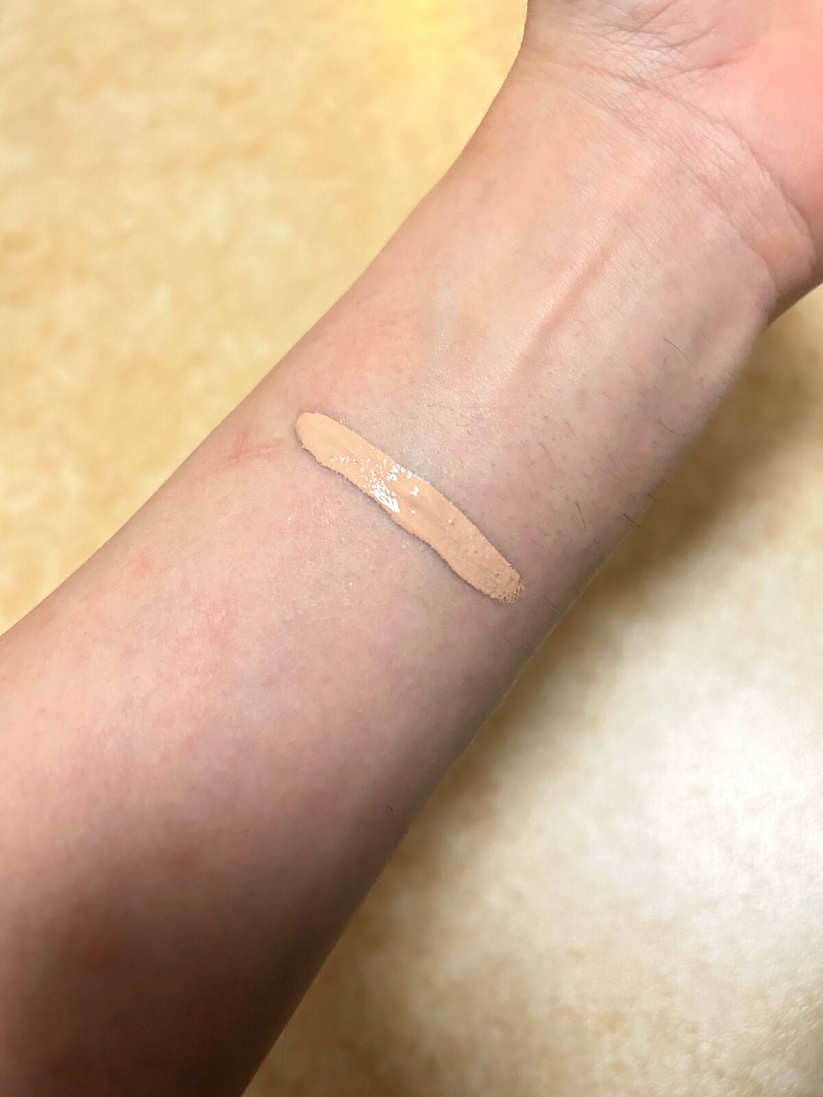 プリズム・リーブル・スキンケアリング・コンシーラー/GIVENCHY/リキッドコンシーラーを使ったクチコミ(2枚目)