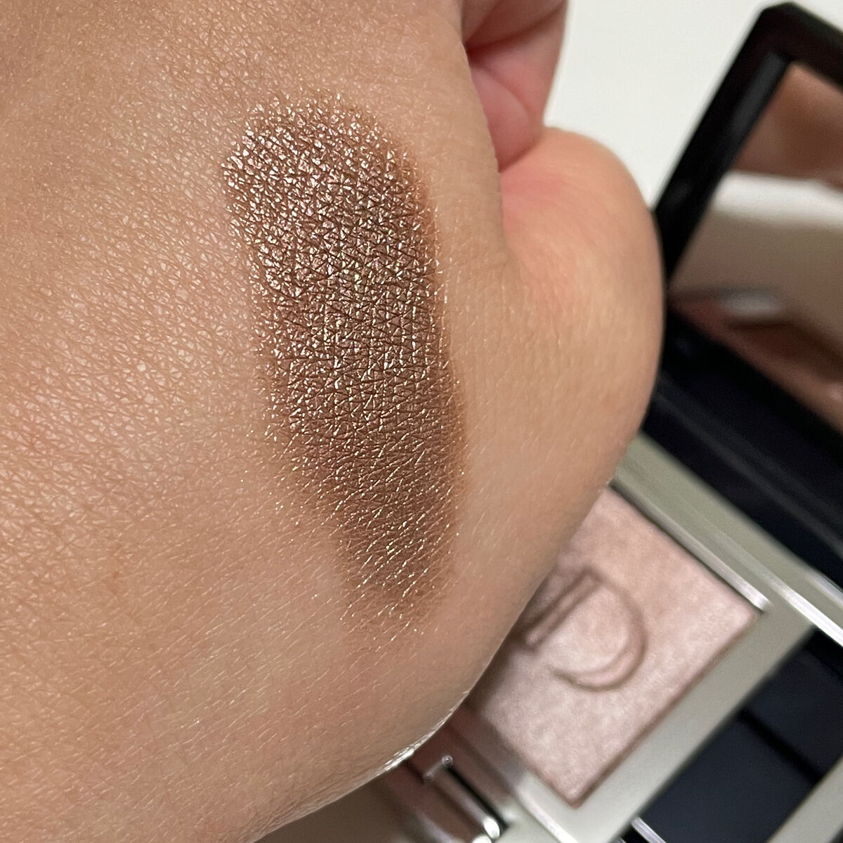 モノ クルール クチュール 658 ベージュ ミッツァ/Dior/単色アイシャドウを使ったクチコミ（2枚目）