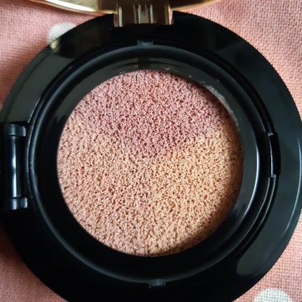 アンクル ド ポー ルクッション ゴールドラッシュ ハイライター/YVES SAINT LAURENT BEAUTE/リキッドハイライトを使ったクチコミ(2枚目)