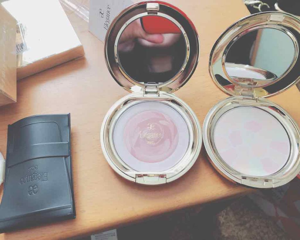 ラ プードル オートニュアンス/Elégance/プレストパウダーを使ったクチコミ（1枚目）