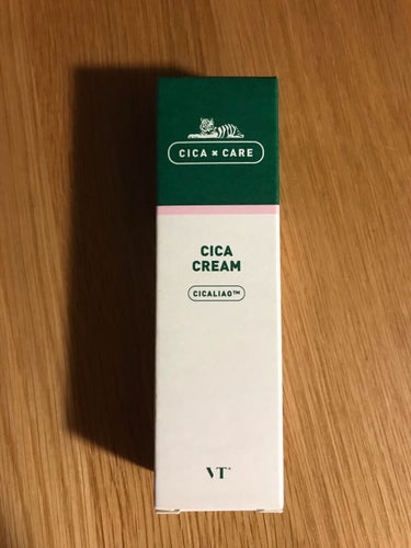 VT CICA クリームのクチコミ「VT シカクリーム

ニキビやニキビ跡に良いと聞くので買ってみました。

緑色で、クリームとい.....」（1枚目）