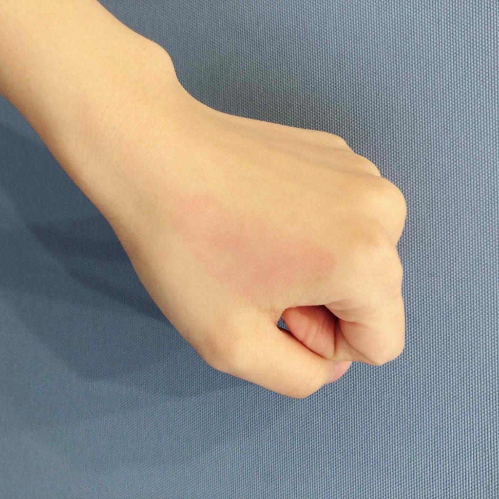 Tinted V itamin Lip Barm/ON: THE BODY/リップバームを使ったクチコミ（2枚目）